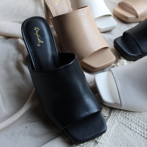 🆕️The Alewya// Black vegan leather block heel platform mule - Picture 9 of 10